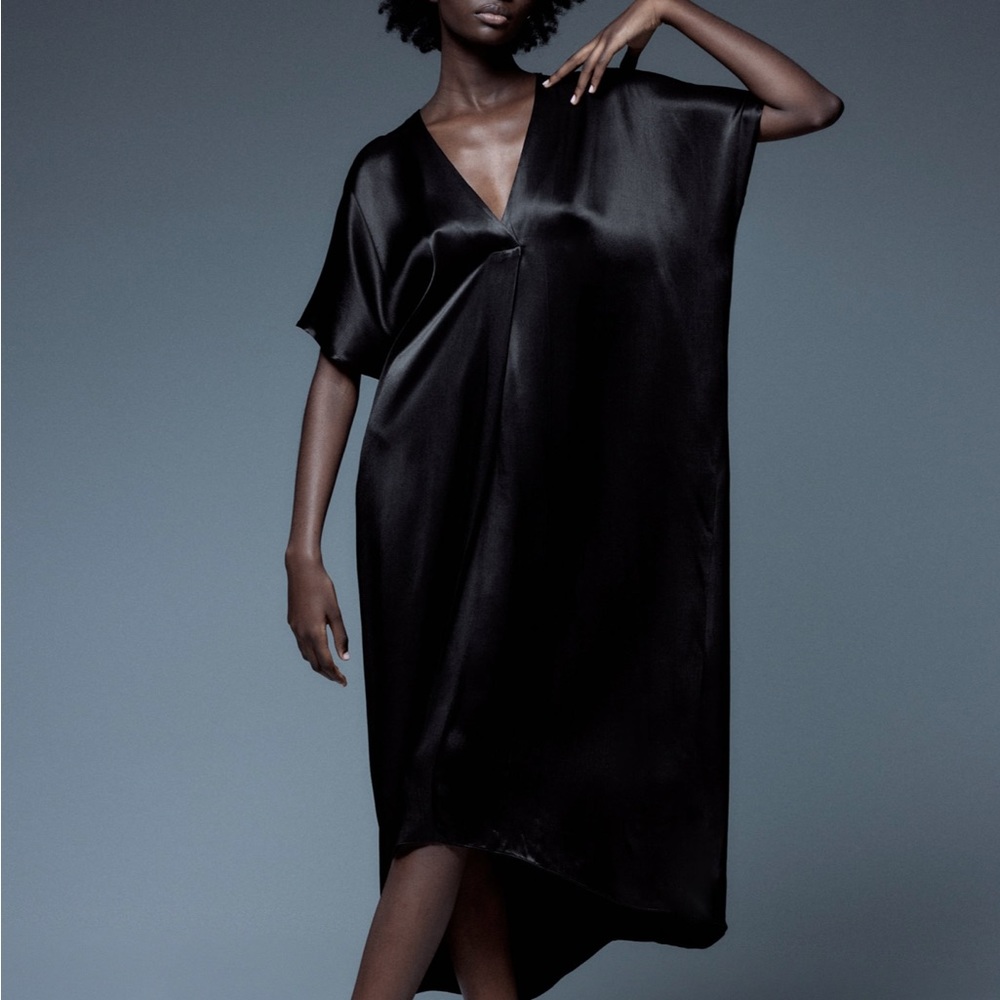 MIDI Zara satin caftan in Royal blue